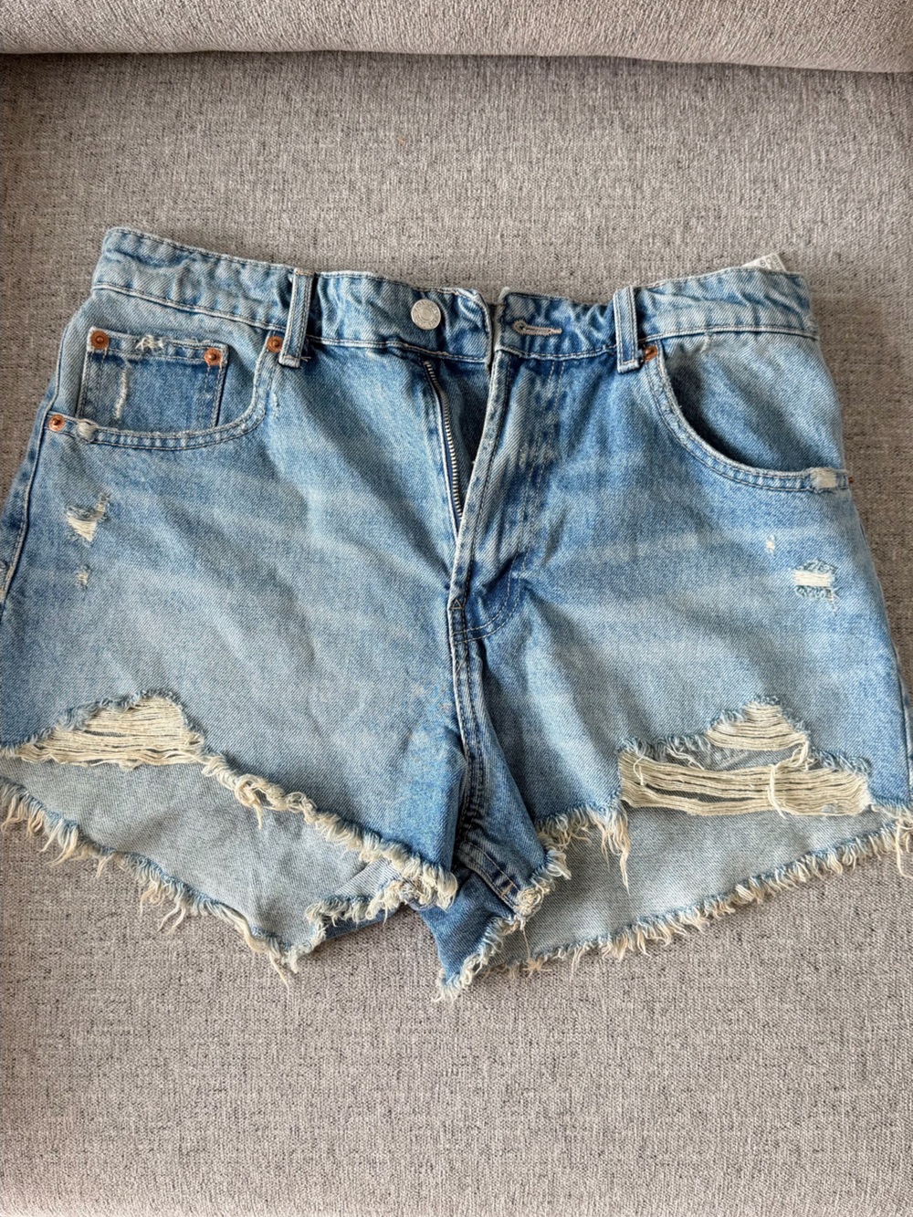 Zara light blue denim high rise shorts size 8